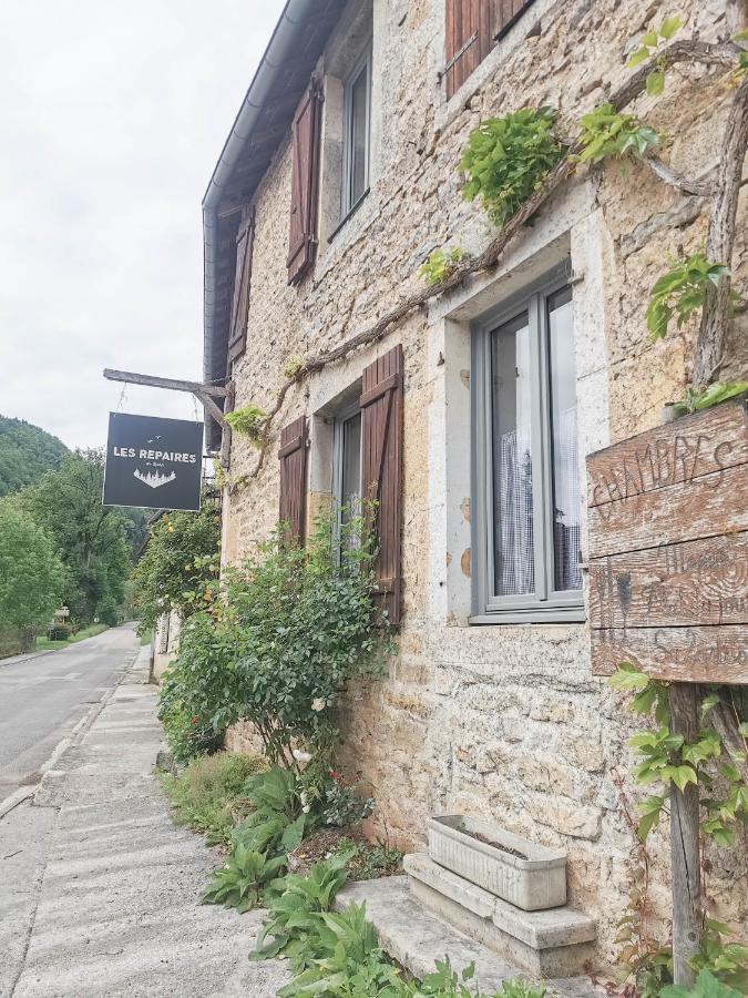 Hotel Les Repaires Nans-sous-Sainte-Anne Exterior foto